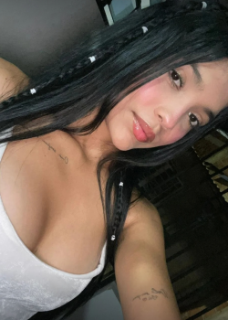 Pendejita de 19 añitos se filtra todo su pack 18