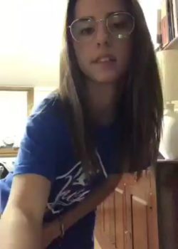 Linda pendeja de lentes 12