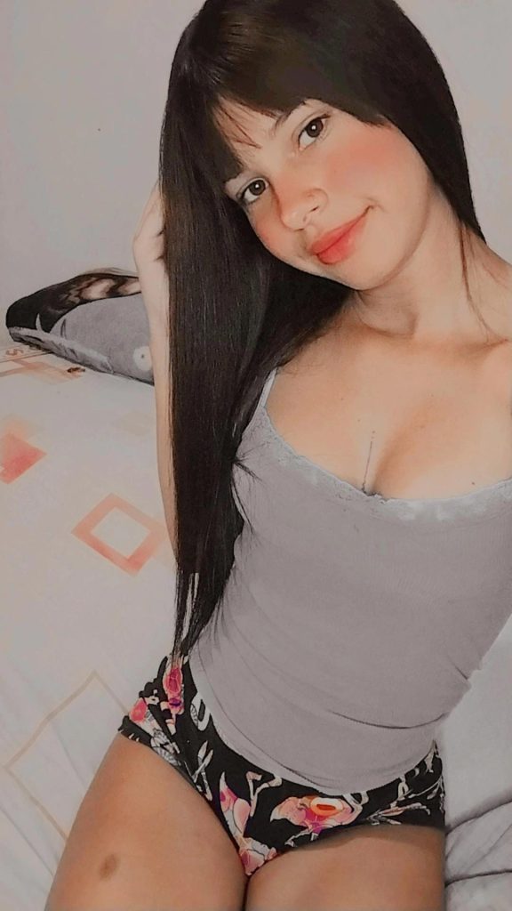 Morrita de 18 añitos y ya es una tremenda putita 1