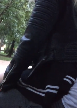 Sexo arriesgado en el parque 3
